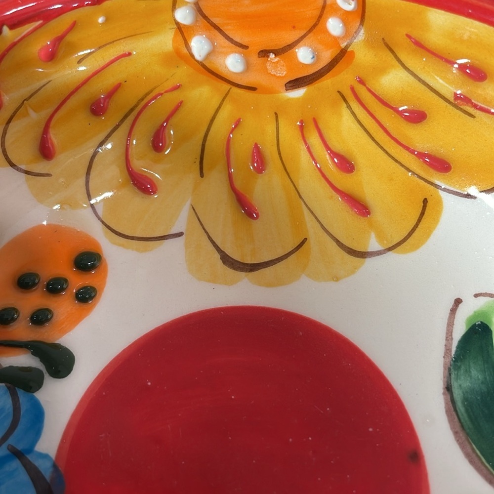 Hand made and hand painted elaboracion artesanal bowl with raised pattern. - Picture 5 of 9
